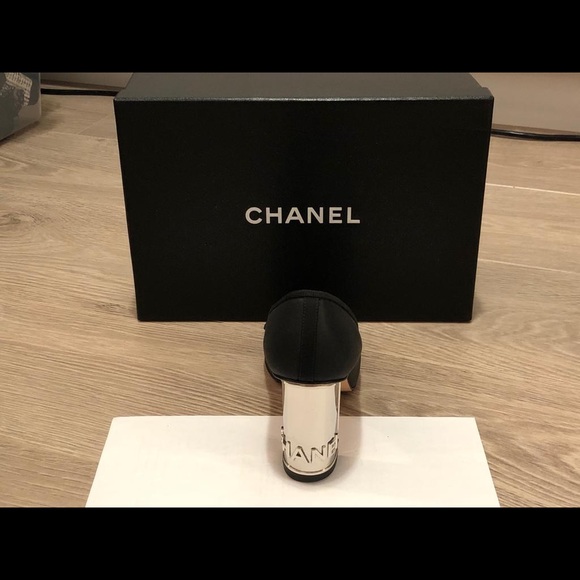 Final Price ❤️Authentic Chanel Pumps❤️ (Only available until Nov 15) - Picture 9 of 14